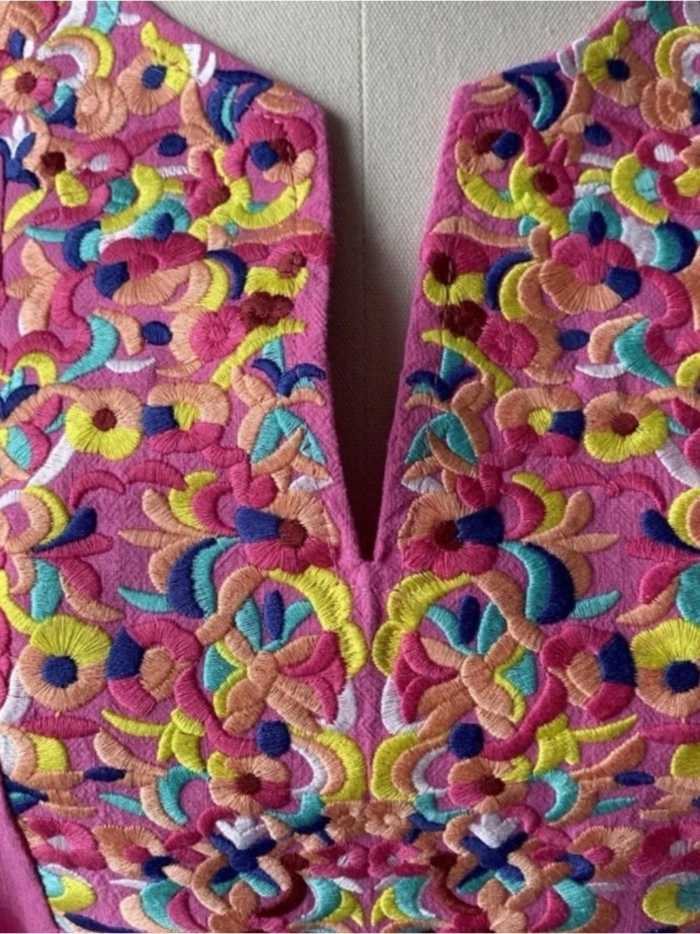 Pink Embroidered Flutter Sleeve Dress NEW - Picture 2 of 6